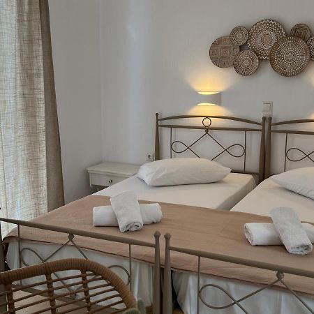 Hotel Chrisoula Antiparos Town Exteriör bild