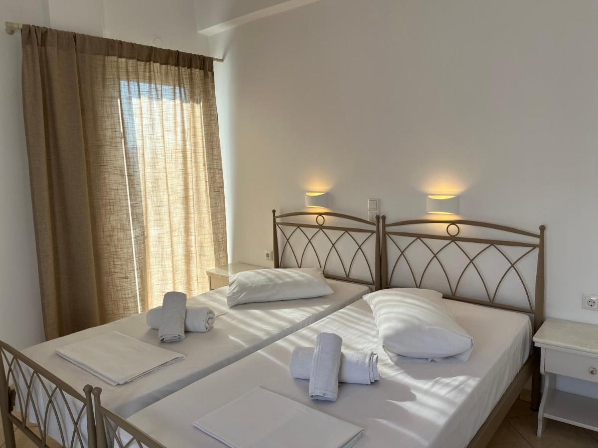 Hotel Chrisoula Antiparos Town Exteriör bild